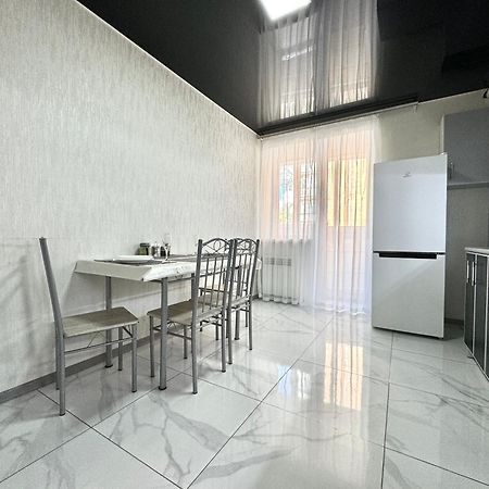 Apartpoltava 2 Окремі Кімнати, Новобудова, Два Великих Ліжка Центр, Корпусний Сад Zewnętrze zdjęcie